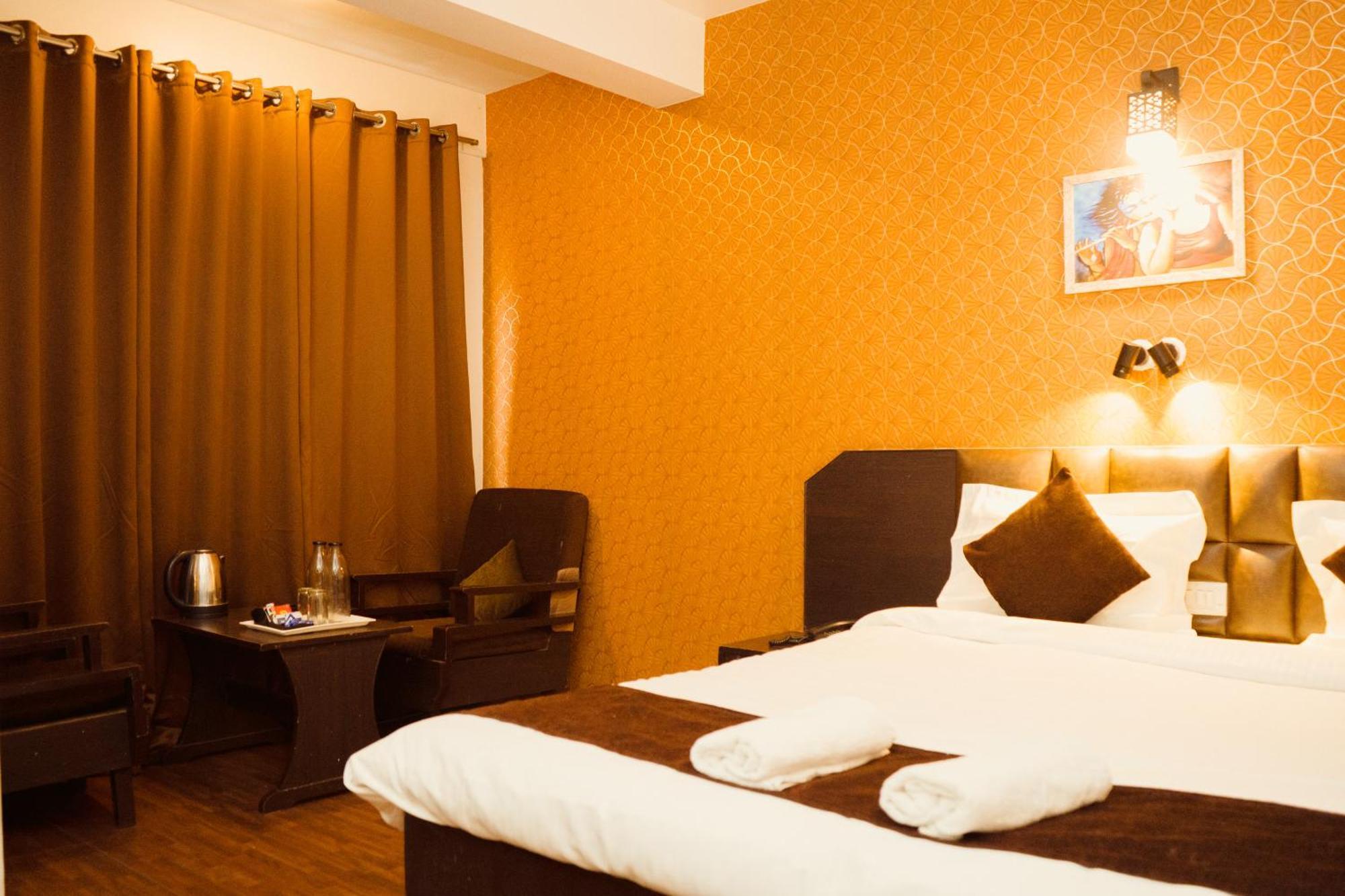 Hotel Siddhi Vinayak Regency, Mg Marg 甘托克 外观 照片
