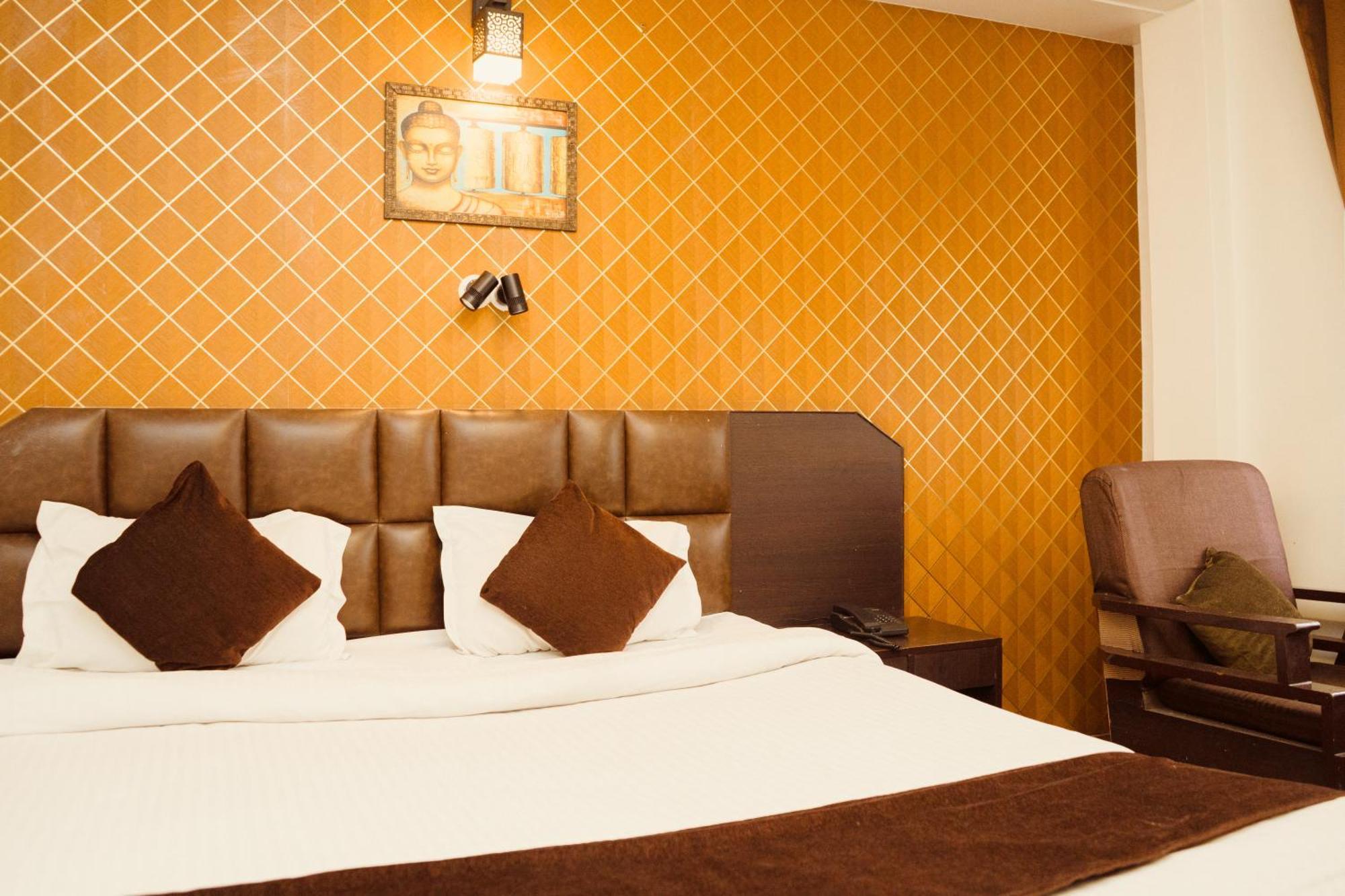 Hotel Siddhi Vinayak Regency, Mg Marg 甘托克 外观 照片